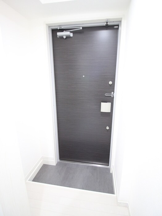 物件内観写真17　(玄関)