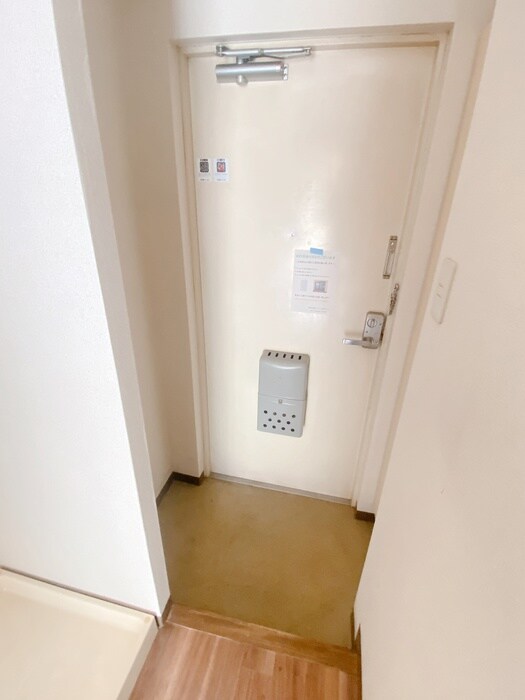 物件内観写真19　(玄関)