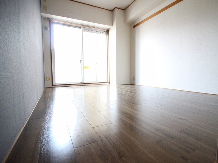 物件内観写真9　(室内からの展望)