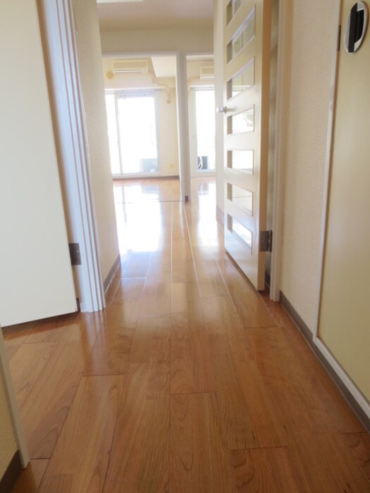 物件内観写真10　(廊下)