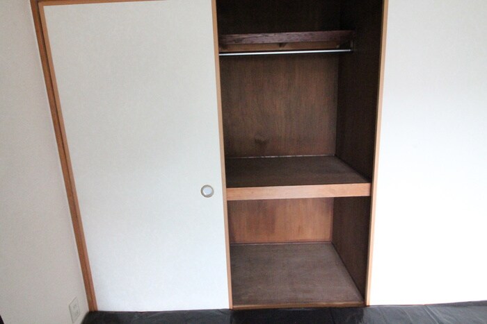 物件内観写真12　(収納)