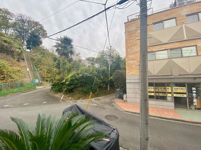 物件内観写真16　(室内からの展望)