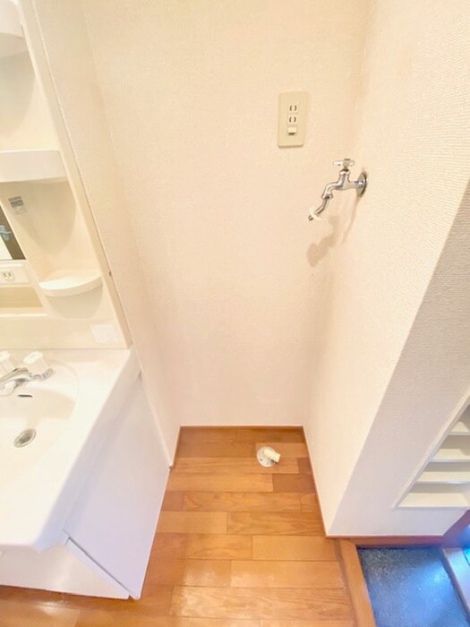 物件内観写真17　(洗濯機置場)