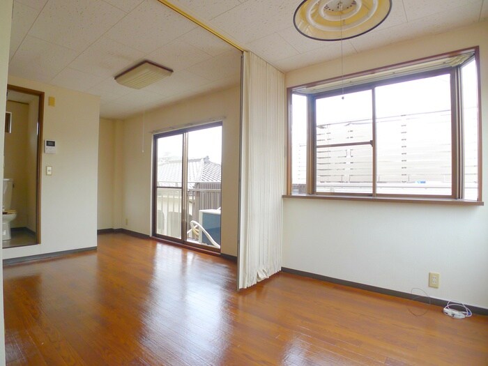 物件内観写真9　(室内からの展望)