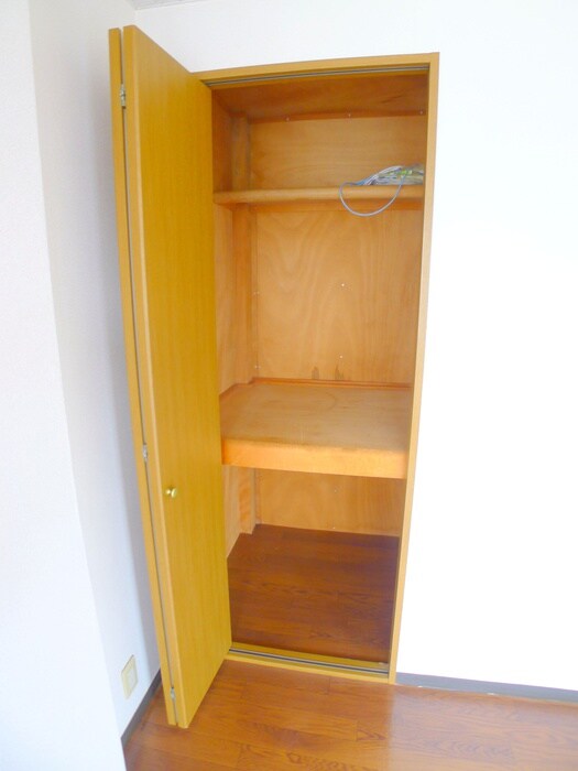 物件内観写真12　(収納)