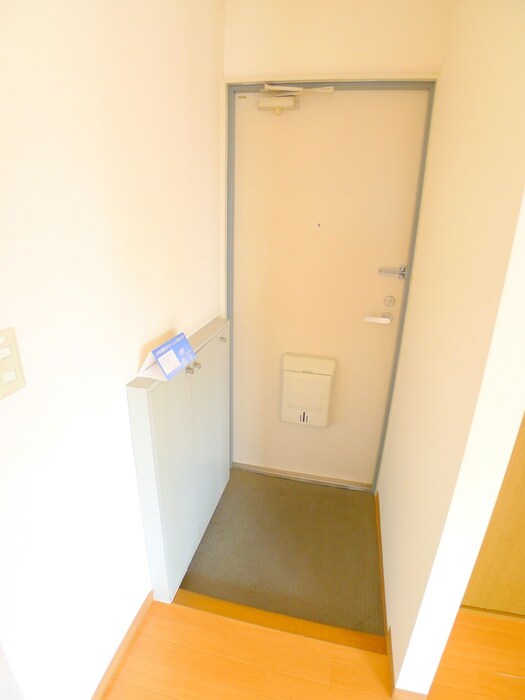 物件内観写真15　(玄関)