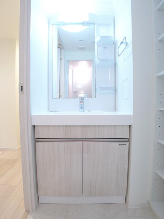 物件内観写真11　(洗面)