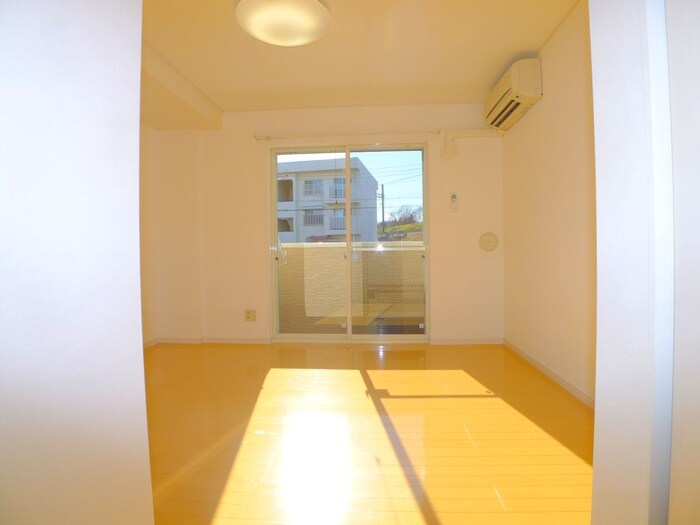 物件内観写真21　(居室)