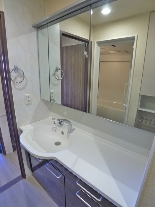 物件内観写真13　(洗面)