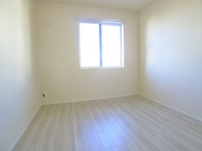 物件内観写真14　(居室)