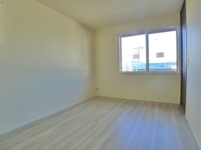 物件内観写真15　(居室)