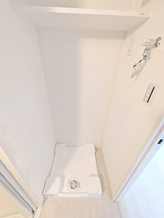 物件内観写真17　(洗濯機置場)