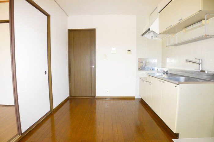 物件内観写真8　(居室)