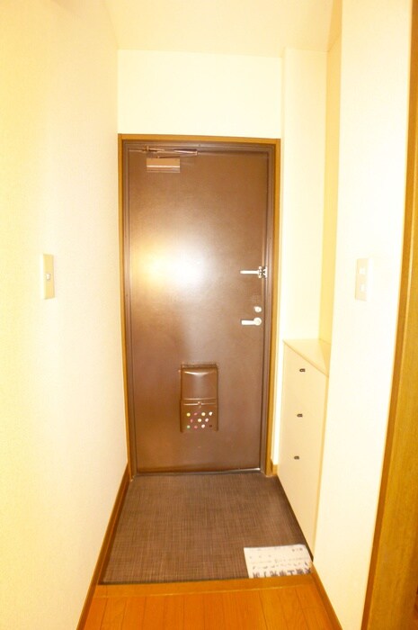 物件内観写真15　(玄関)