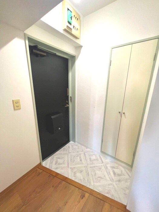 物件内観写真15　(玄関)