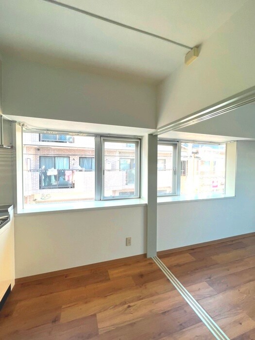 物件内観写真19　(室内からの展望)