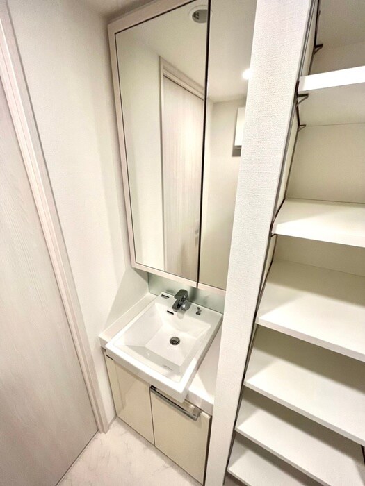 物件内観写真11　(洗面)