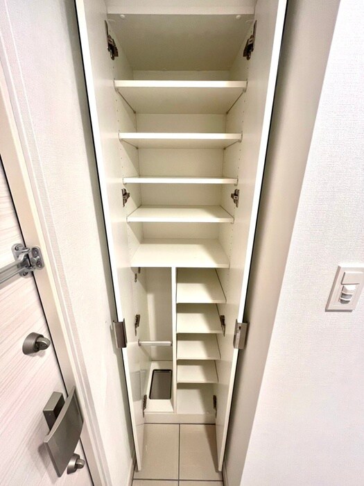 物件内観写真16　(靴箱)