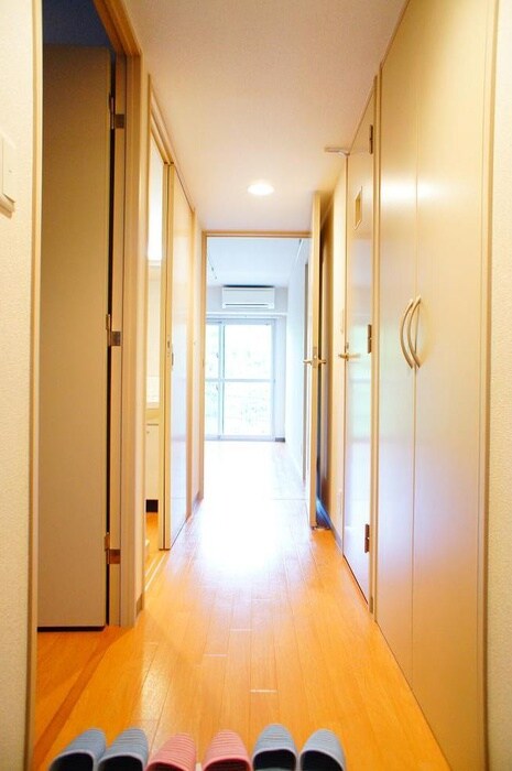 物件内観写真10　(玄関)