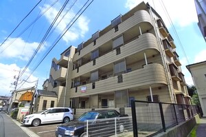 シティコスモ鶴沢外観写真