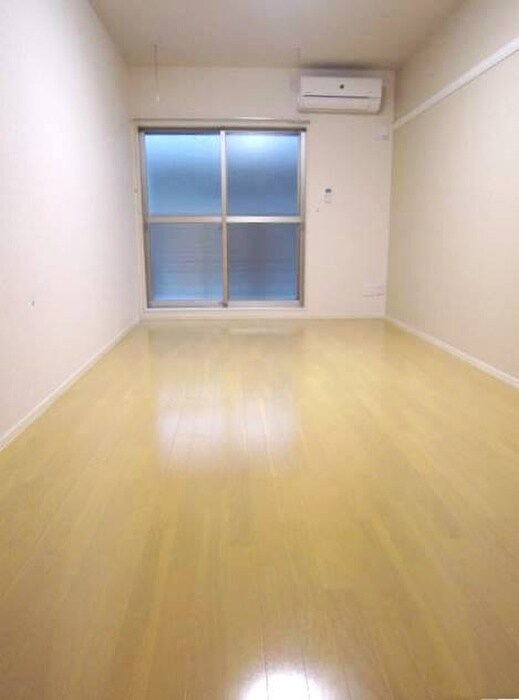 物件内観写真4　(居室)