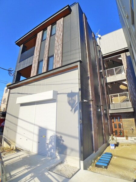 シャルール高砂外観写真