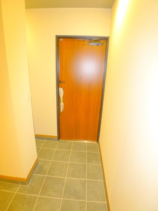 物件内観写真15　(玄関)