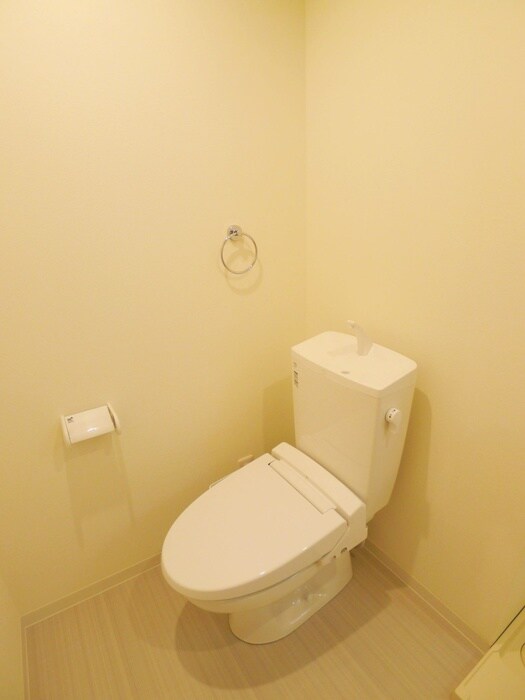 物件内観写真8　(トイレ)