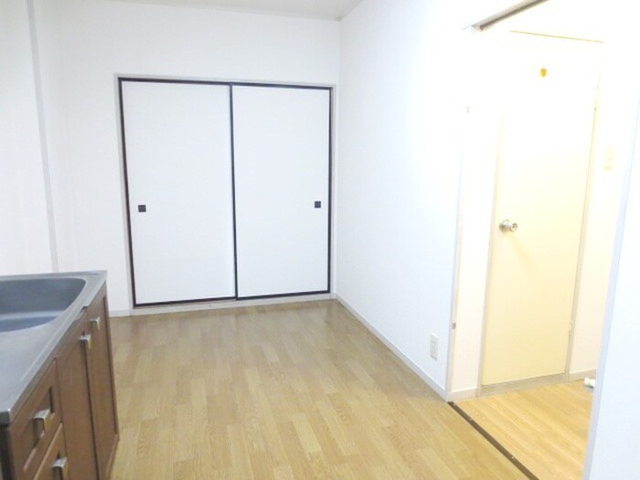 物件内観写真14　(廊下)