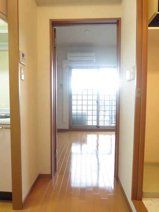 物件内観写真15　(廊下)