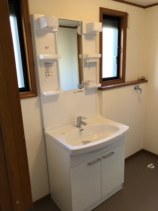 物件内観写真12　(洗面)