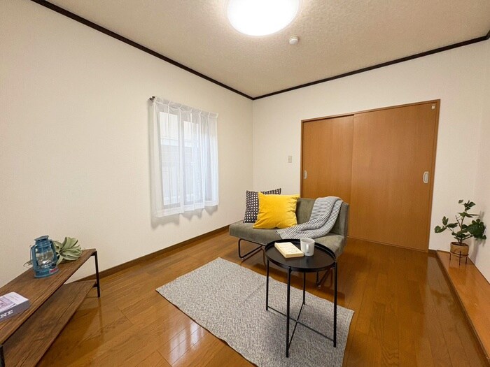 物件内観写真8　(居室)