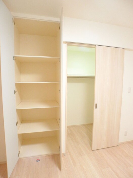 物件内観写真11　(収納)