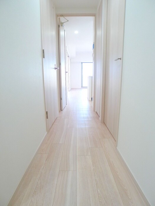 物件内観写真18　(廊下)