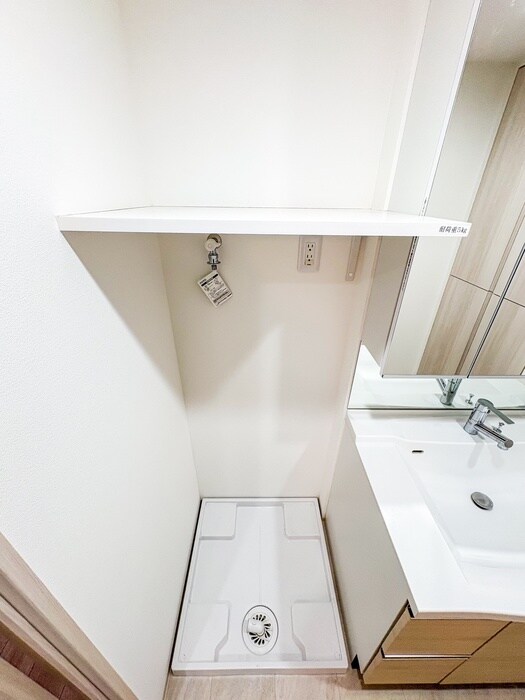 物件内観写真18　(洗濯機置場)