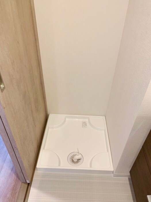 物件内観写真12　(洗濯機置場)