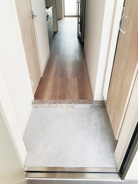 物件内観写真14　(玄関)