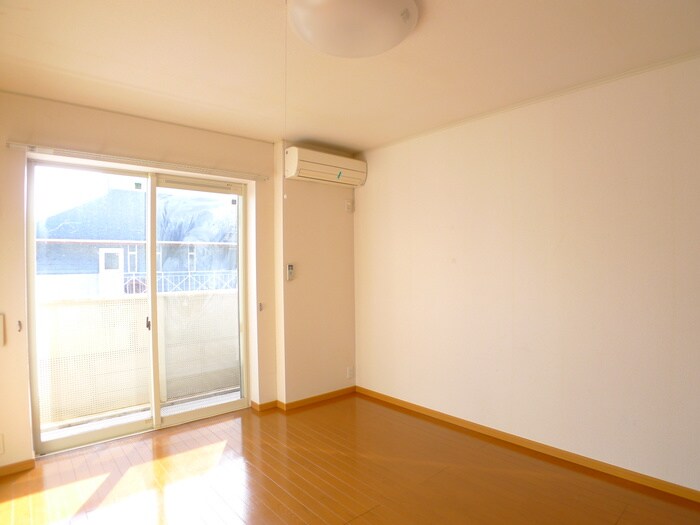 物件内観写真9　(室内からの展望)