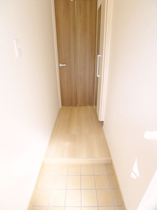 物件内観写真21　(玄関)