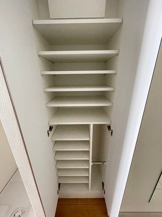 物件内観写真14　(靴箱)