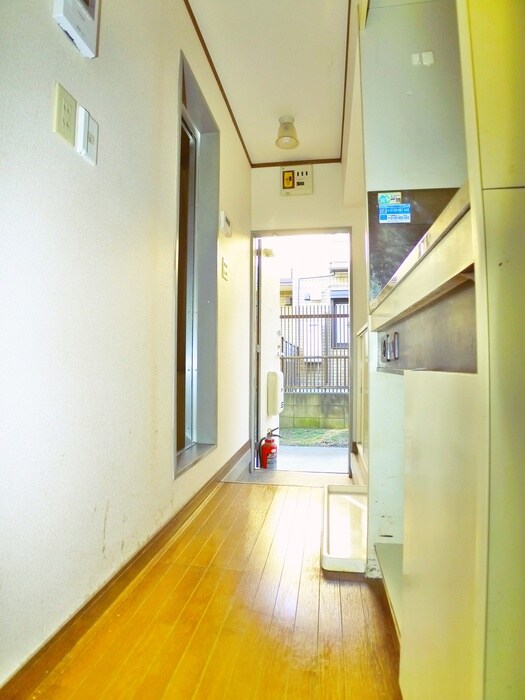 物件内観写真18　(廊下)
