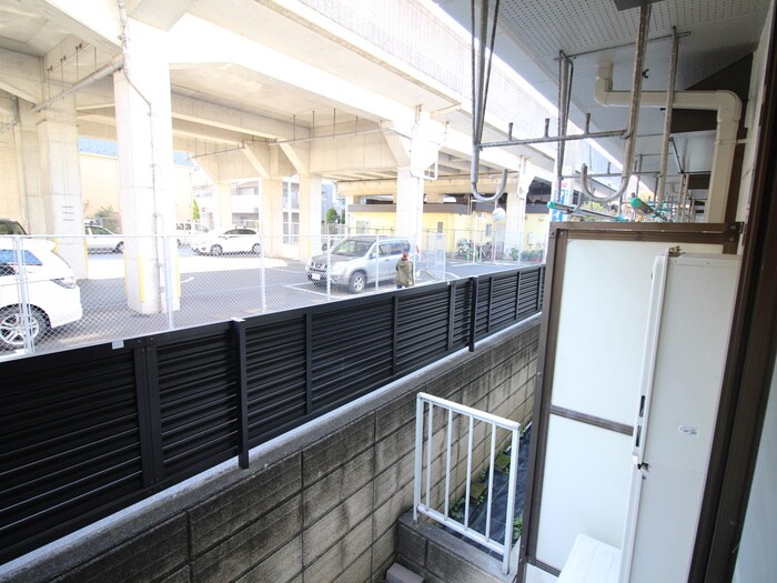 物件内観写真11　(ベランダ・バルコニー)