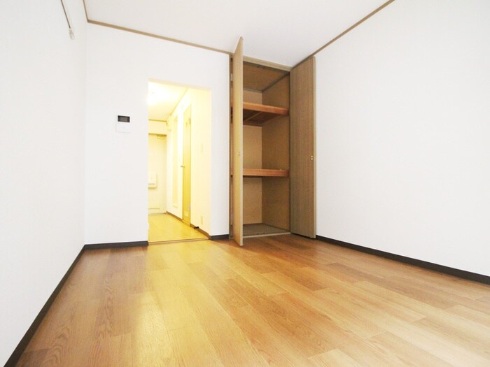 物件内観写真18　(居室)