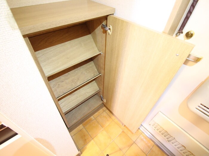 物件内観写真18　(靴箱)