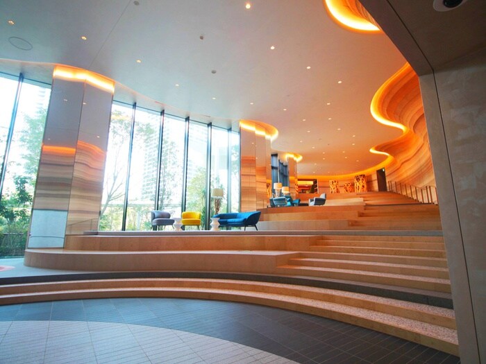 物件外観写真5　(エントランス部分)