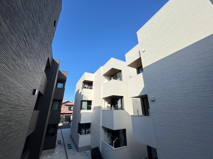 物件内観写真16　(室内からの展望)