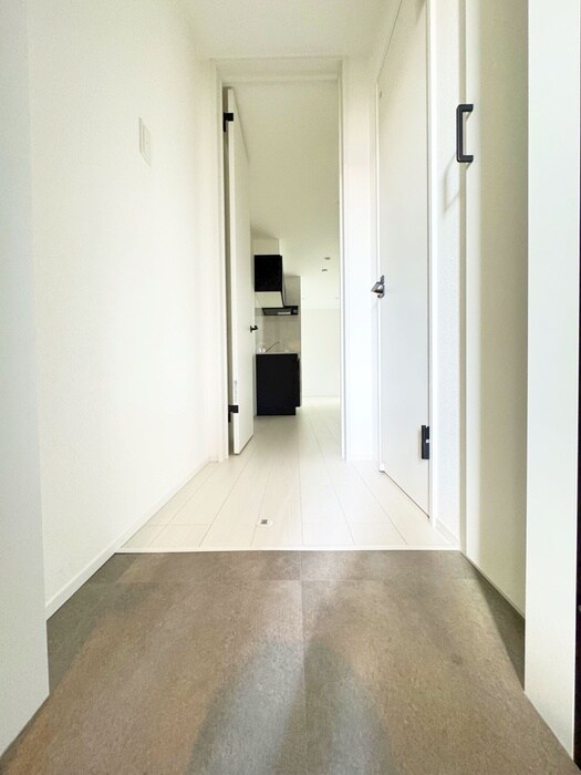 物件内観写真18　(玄関)