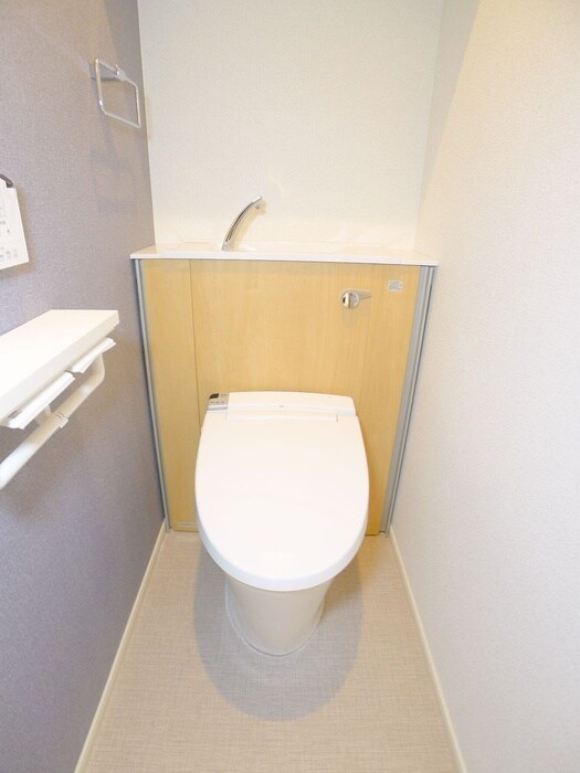 物件内観写真14　(トイレ)