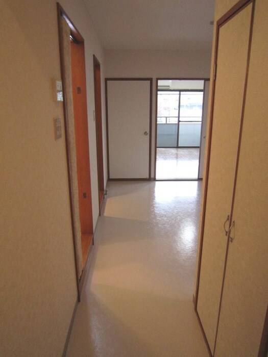 物件内観写真16　(廊下)