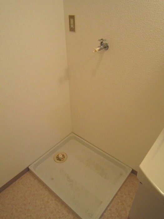 物件内観写真19　(洗濯機置場)